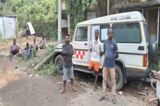 Giridih body found near health center, police investigation underway.