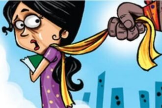 CCTV footage showing a suspect in the harassment case of a B.Com student near Sadar Hospital in Ranchi, with police offering a ₹5,000 reward for information.