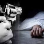 Petrol pump owner shot dead in Sahibganj daylight robbery, police investigation underway.