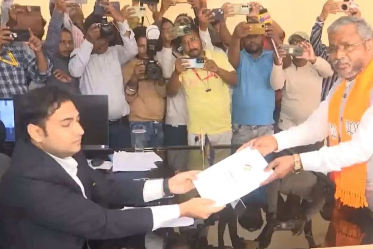 Giridih News: Babulal Marandi Files Nomination for Dhanwar Assembly Seat