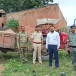 Raids in Bermo on Bokaro DC's orders, two sand-laden tractors seized for illegal sand transport