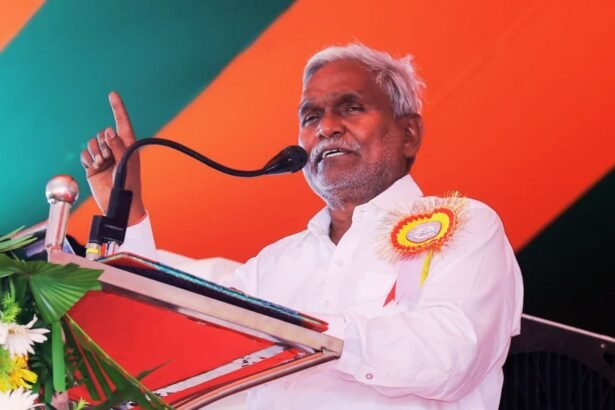 Champai Soren at BJP rally in Santhal Pargana, Jharkhand, calling for the removal of Bangladeshi infiltrators to protect tribal land and identity