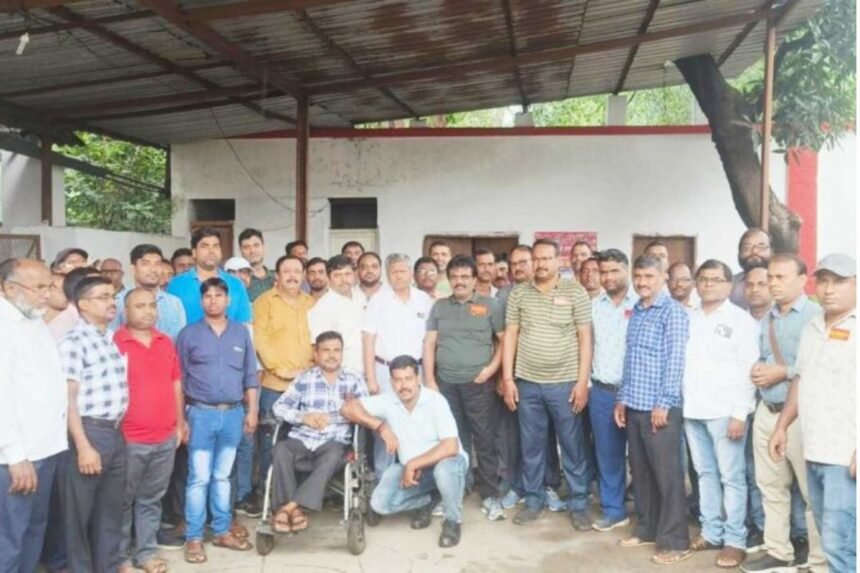 ECRKU members gather at the public relations campaign assembly in Dhanbad, discussing welfare initiatives for railway workers.