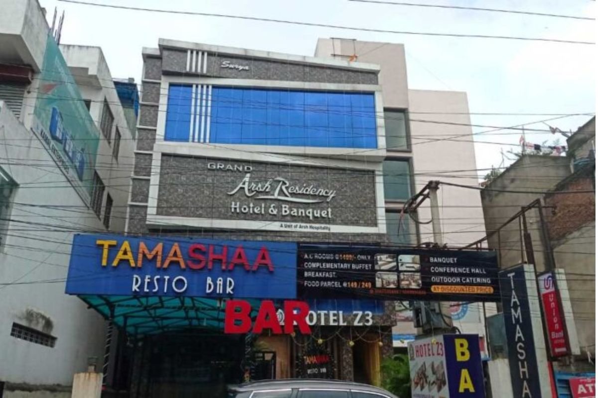 Ranchi News: Illegal Gambling and Drug Activity Busted at Arsh Hotel, ₹2 Lakh Seized, Two Arrested