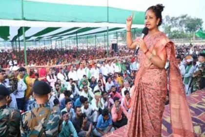Kalpana Soren addressing a rally during her election campaign in Jharkhand 2024