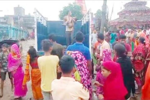Community mourning in Dharve Navadiha after the tragic lightning strike incident that killed two children.