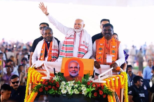 PM Modi addressing a rally in Hazaribag, condemning the JMM-Congress alliance for corruption, paper leaks, and infiltration in Jharkhand