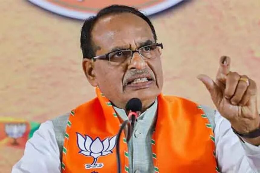 Shivraj Singh Chouhan addressing the media about Irfan Ansari's expulsion from the Jharkhand cabinet