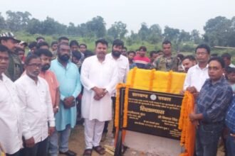 MLA Vikash Kumar Munda laying foundation stone for bridge projects in Tamar, Jharkhand