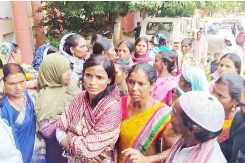 Villagers from Chakla protesting against Hindalco's alleged land usurpation, demanding fair compensation and transparency in Jharkhand.