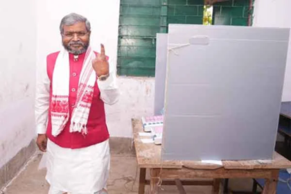 Babulal Marandi voting in Jharkhand assembly elections, expressing confidence in good governance and youth-focused policies