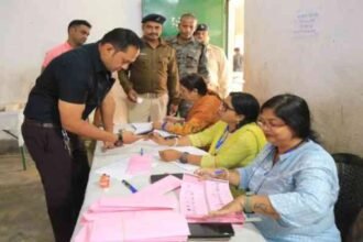 Postal ballot voting in Bokaro by 1115 polling staff and security personnel for the assembly election