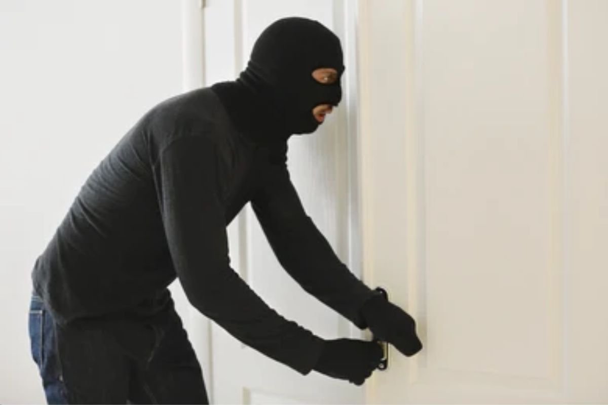 Ranchi News: Thieves Target Vacant House in Chatakpur, Ratu