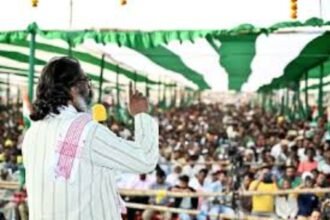 CM Hemant Soren at Jamua rally speaking against BJP's outsider leaders, claiming they will disappear after elections.