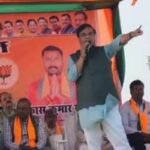 Himanta Biswa Sarma addressing an election rally, criticizing Jharkhand CM Hemant Soren.