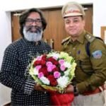 Principal Secretary Rahul Purwar, ADG Priya Dubey, ADG T. Kandasamy, DIG Naushad Alam and SP Ajay Kumar meet CM Hemant Soren for a courtesy visit in Ranchi.