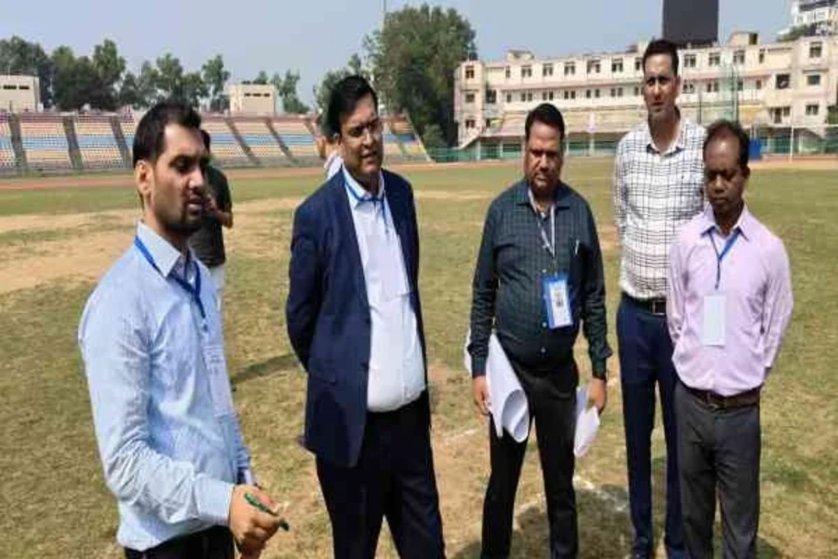 Ranchi News: Ranchi DC Varun Ranjan Inspects Dispatch Center in Morahbadi, Ranchi for Upcoming Jharkhand Assembly Elections