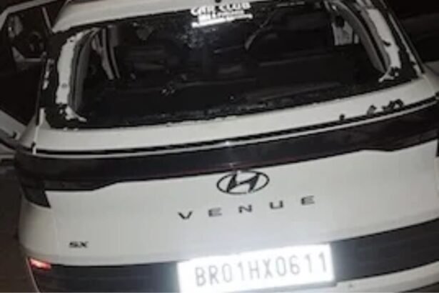 Ranchi Morahbadi high-speed car crash involving a Hyundai Venue, with severe vehicle damage and four injuries reported.