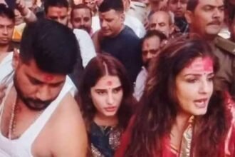 Raveena Tandon with her daughter Rasha Thadani at Baidyanath Dham temple in Deoghar.