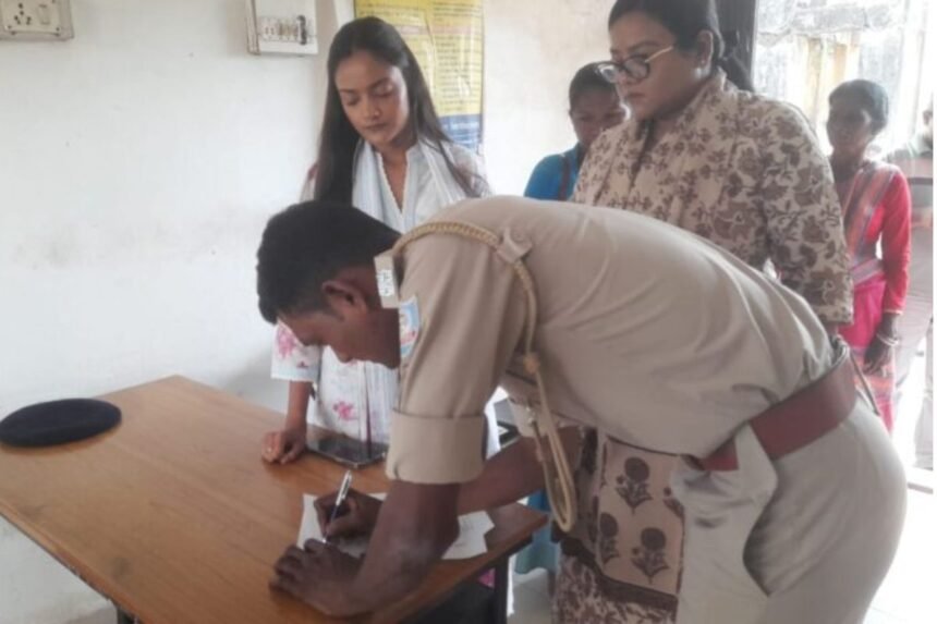 Image of Jamtara SC-ST Police Station where Sita Soren’s daughters filed a complaint against Congress candidate Irfan Ansari.