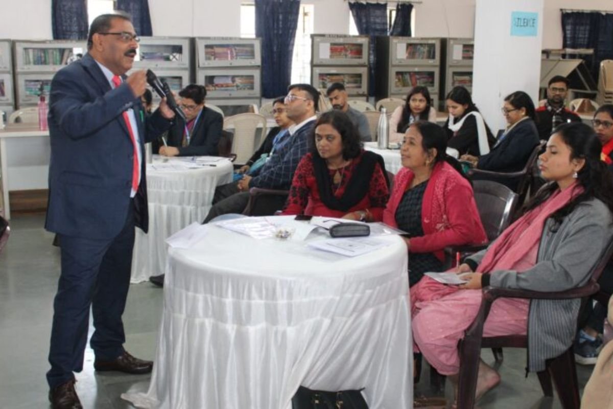 Ranchi News: S.R. DAV School, Ranchi Conducts Analytical and Creative Thinking Workshop