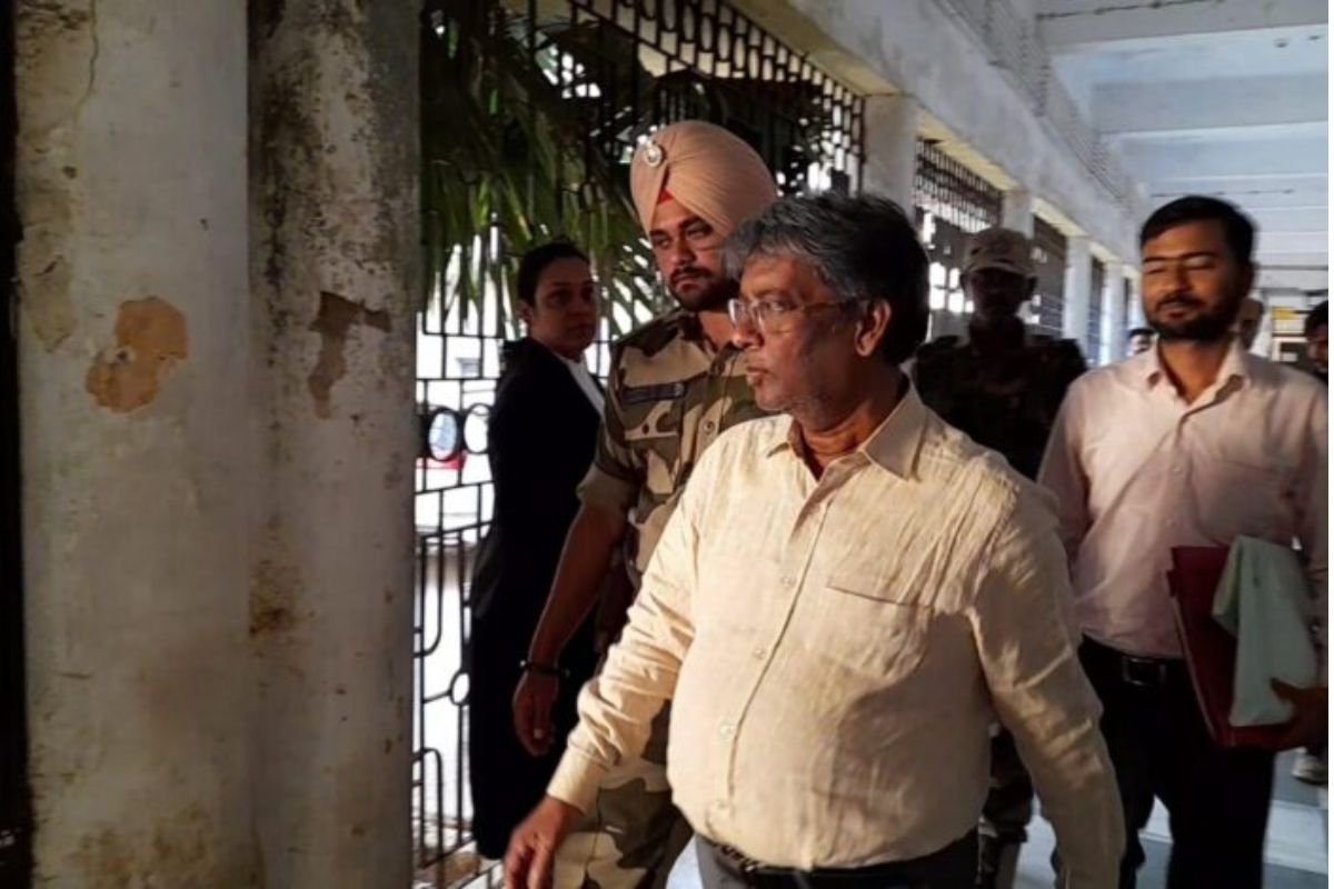 Jharkhand News: Supreme Court Grants Bail to Suspended Rural Development Chief Engineer Virendra Ram