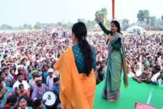 Kalpana Soren speaking about women’s participation in phase 1 voting and the success of Maiya Samman Yojana in Mahagama.