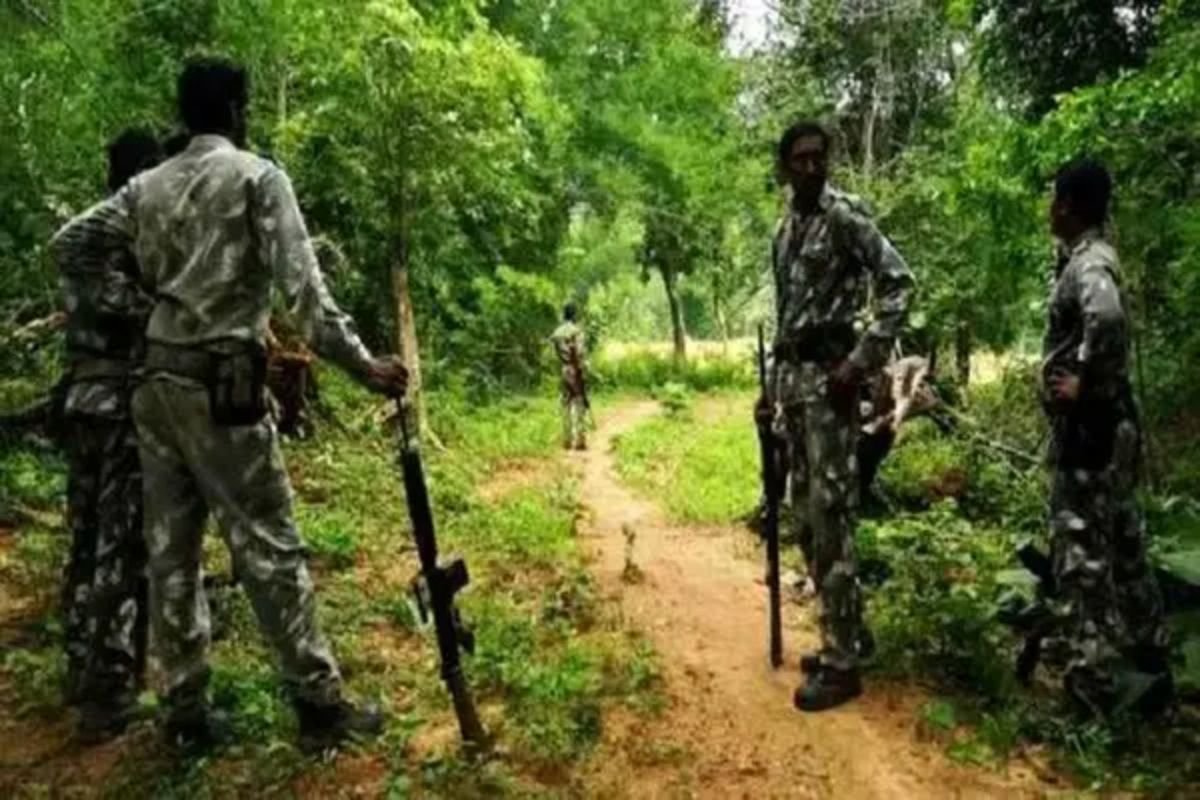 Chaibasa News: Villagers Unite Against Naxalite Terror, Militant Killed in Chaibasa