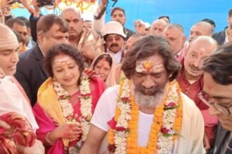 Jharkhand CM Hemant Soren and wife Kalpana Soren performing rituals at Baba Baidyanath Temple in Deoghar.