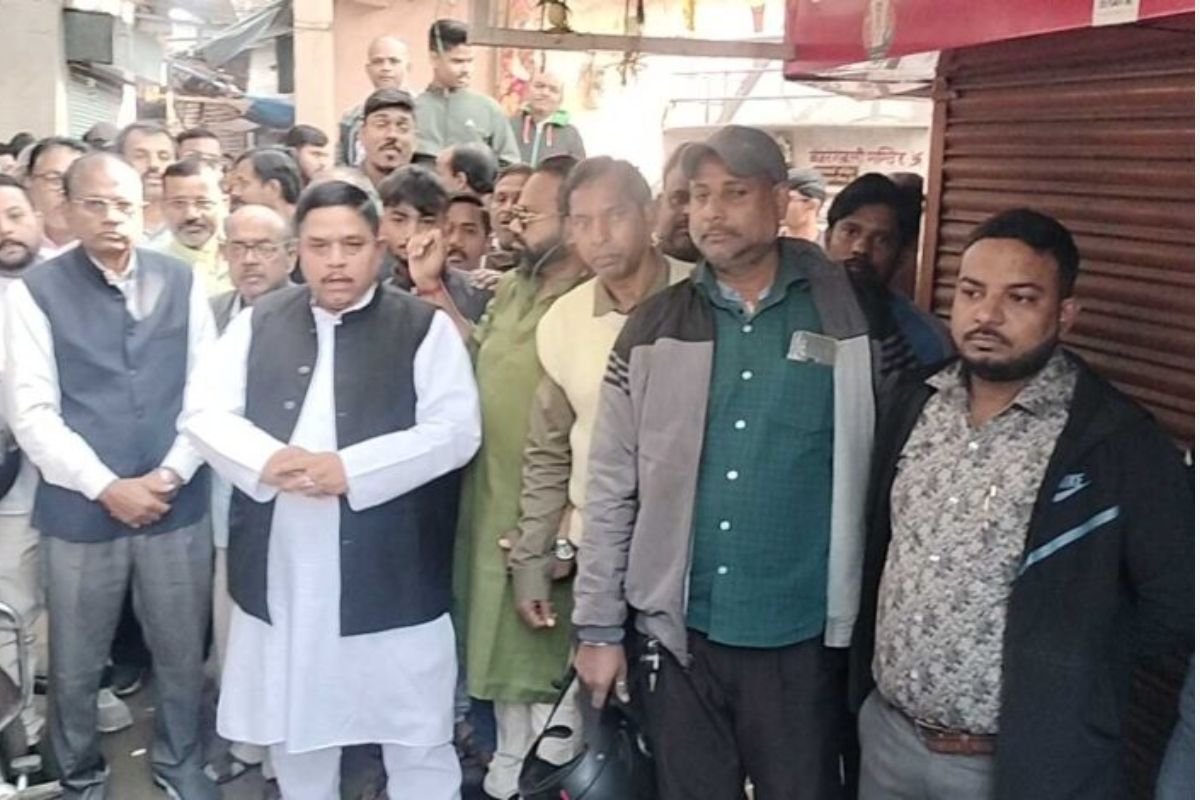 Jamshedpur News: Traders Protest Against Eviction of Mango Haat Bazaar in Jamshedpur