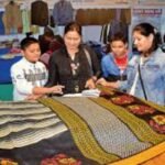 CM Hemant Soren inaugurates Khadi Mela at Morhabadi Ground, Ranchi, showcasing khadi and handicrafts.