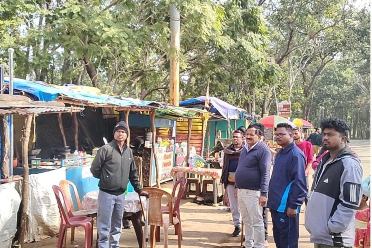 Latehar News: Notice Issued for Forest Land Encroachment Removal in Netarhat, 10-15 Days Deadline