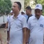 Bokaro DC Ajay Nath Jha administering cleanliness pledge under Namami Gange Mission