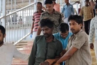 Youth climbs foot overbridge roof at Daltonganj railway station, GRP rescues safely