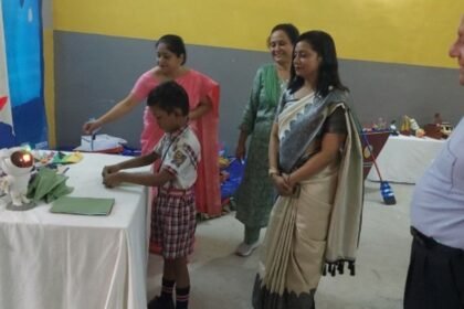Kindergarten students presenting projects at DPS Jamshedpur exhibition 2025