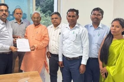 Ranchi Municipal Corporation sanitation workers strike deferred after tripartite talks