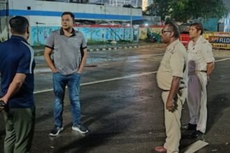 Ranchi SSP Rakesh Ranjan conducting late-night law and order inspection in the city