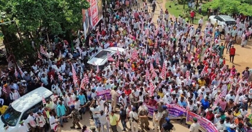 Tribal protest in Saraikela against Kurmi agitation with warning of economic blockade in Kolhan