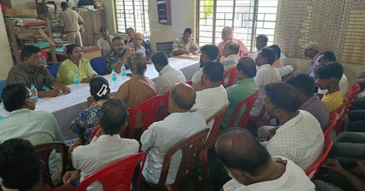 Jamshedpur News: Chakulia Police Coordinate with Shanti Samiti for CCTV Surveillance at Durga Pandals in Jamshedpur