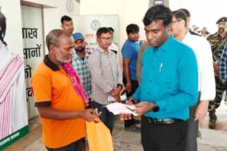 Ranchi DC Manjunath Bhajantri conducting surprise inspection at Collectorate Building