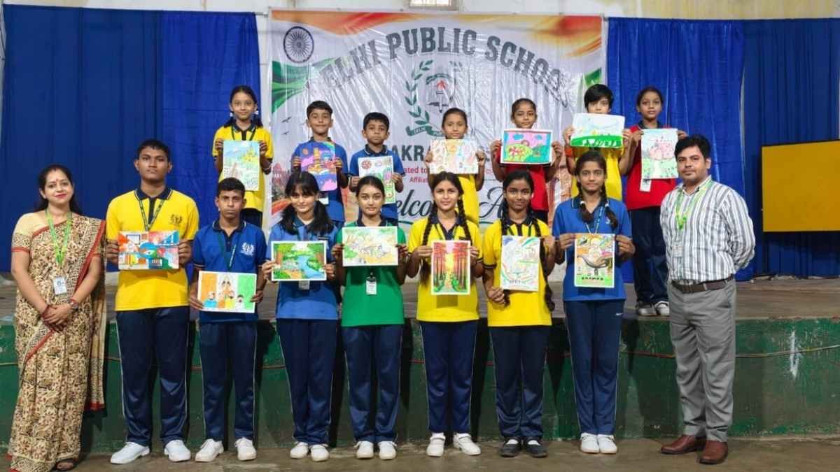 Chaibasa News: 104 DPS Chakradharpur Students Take Part in Master Stroke All India Art Competition