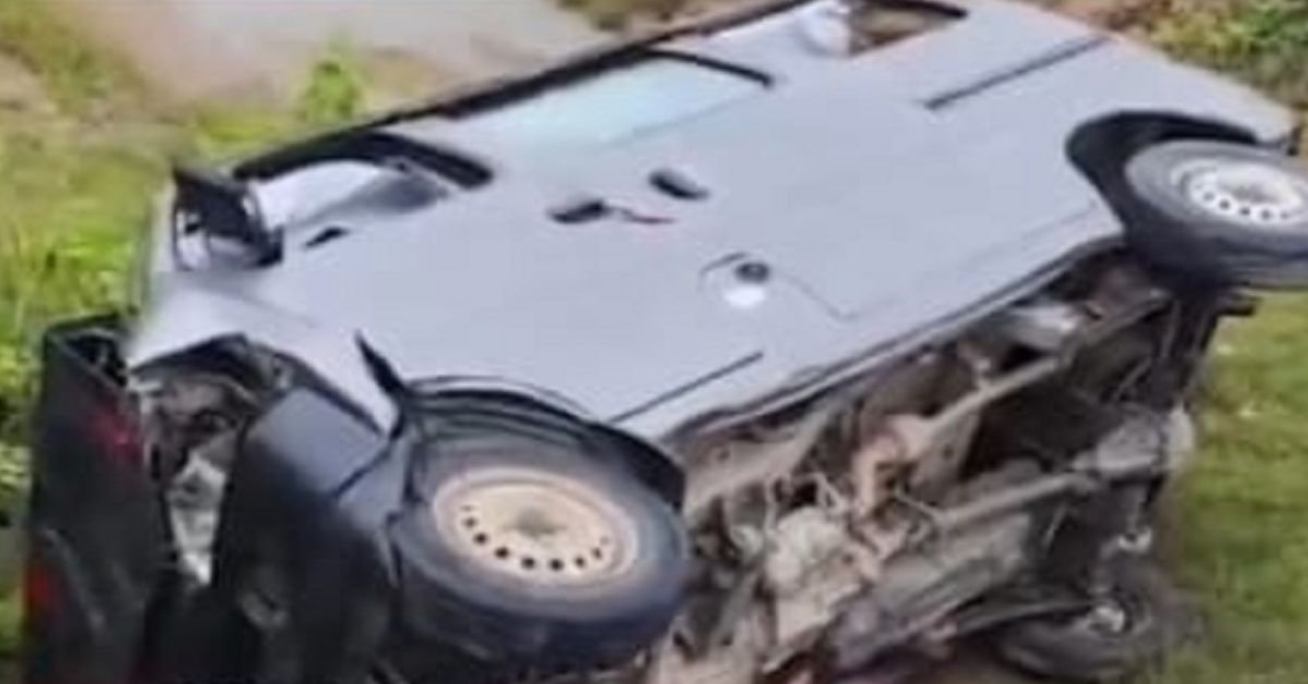 10 Kanwariyas injured after pickup van overturns in Giridih’s Tisri