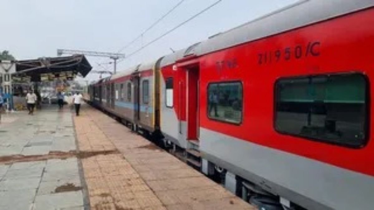 Koderma, Dhanbad Stations to Get 24-Hour Medicine Outlets From September 19