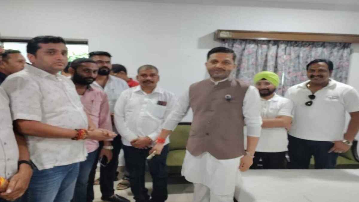 Anup Singh congratulates Tata Steel employees on ₹315 crore bonus, flags safety bonus omission