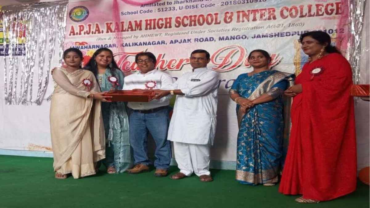 16 Jamshedpur girls selected for APR Nair Scholarship