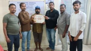 Footpath vendors participate in a blood donation camp at Chaibasa Sadar Hospital