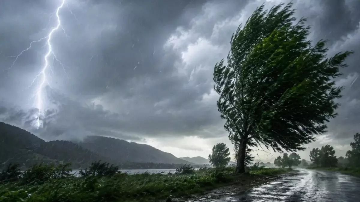 Jharkhand Weather: Heavy Rain Alert in 12 Districts Today, Storm and Lightning Risk