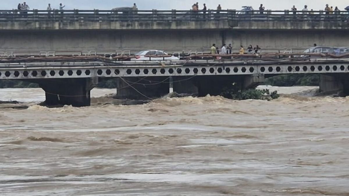 Jamshedpur Flood Alert: Kharkai 2.07 Metres Above Danger Mark, Subarnarekha Nearing Limit