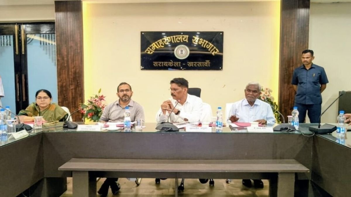 Seraikela SIR-2026 Review: Commissioner Seeks Political Parties’ Cooperation in Voter Roll Revision