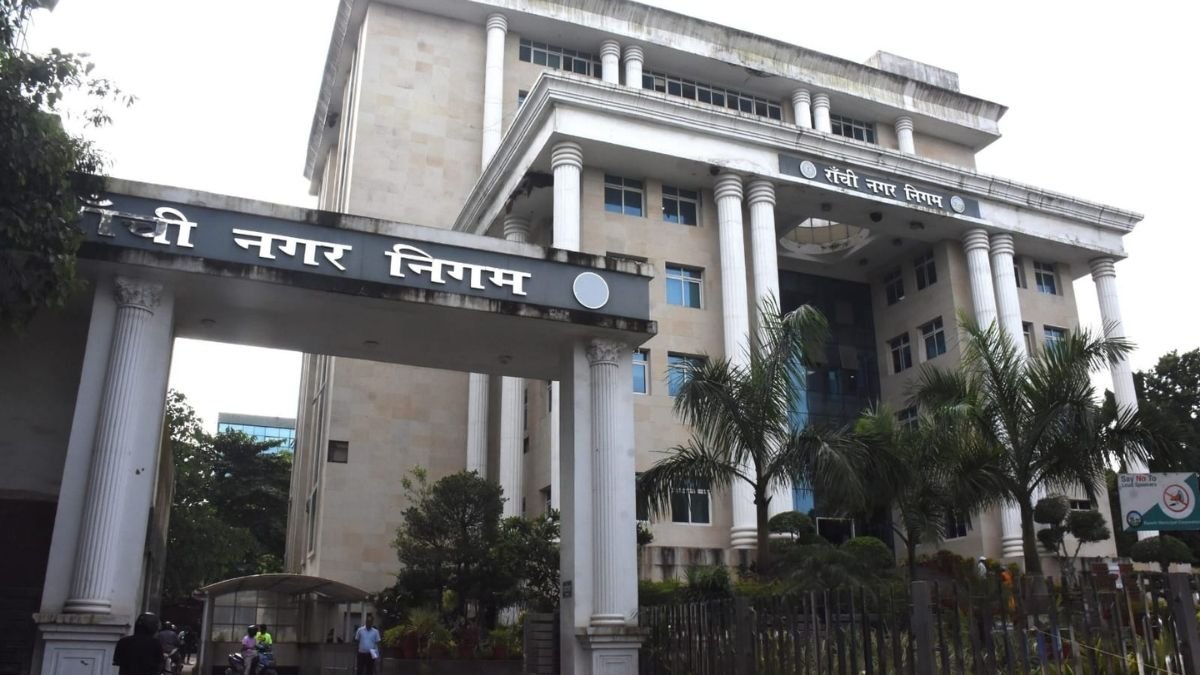 Ranchi Civic Body Orders Removal of Hoardings Below 12 Feet, Gives Agencies 7-Day Deadline